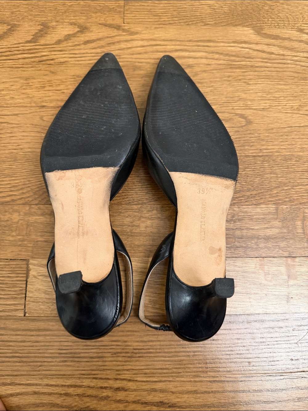 Manolo Blahnik Black Pointed Slingback Heels - Picture 4 of 6